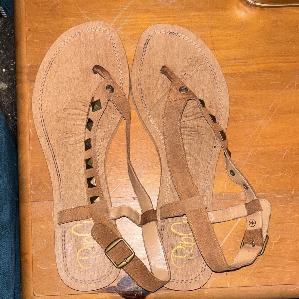 Rip Curl Tan Sandals with Stud Accents